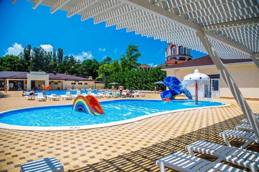 pools-outdoor-pool