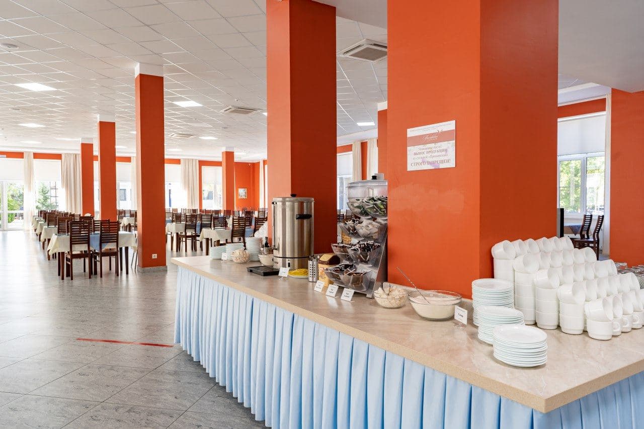 restaurants-obedenniy-zal