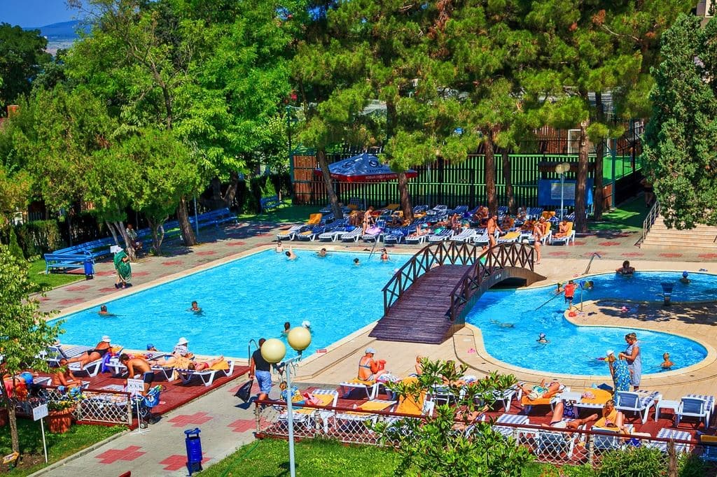 pools-outdoor-pool