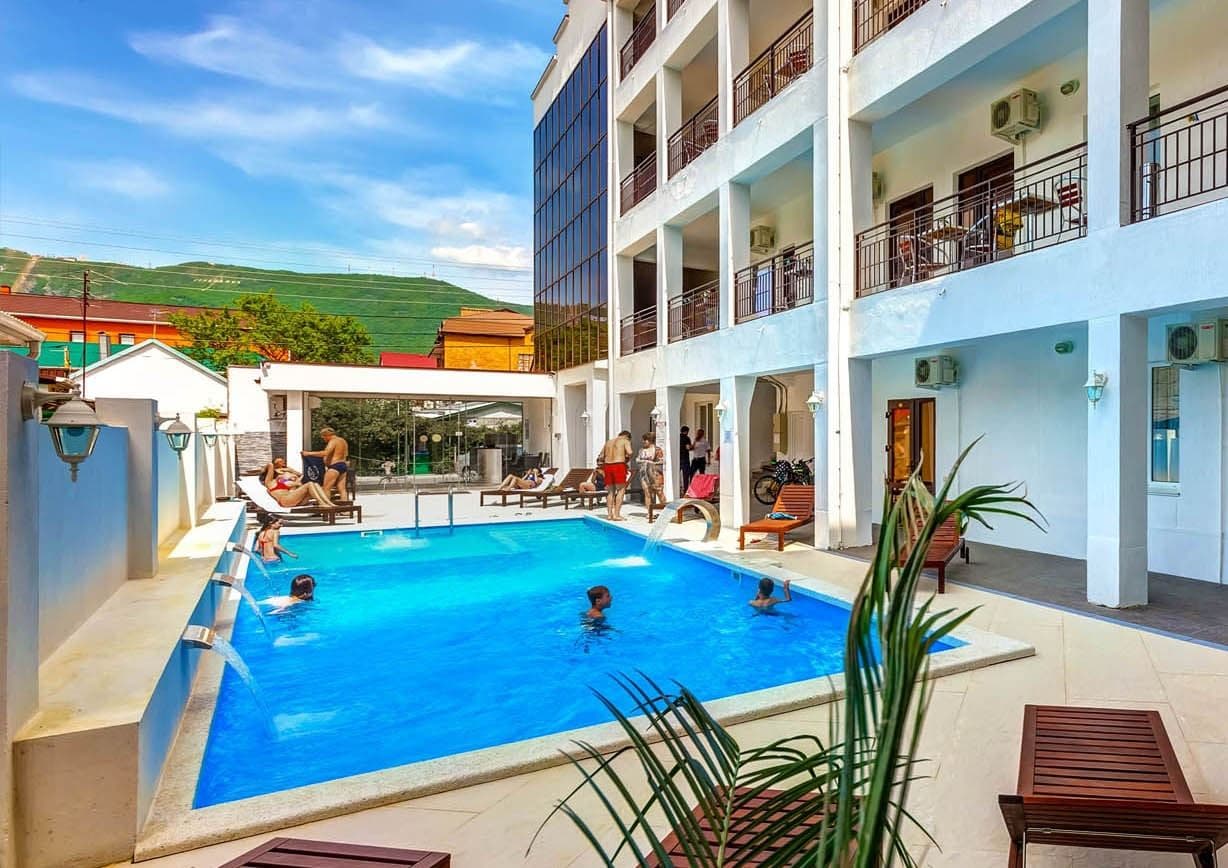 pools-outdoor-pool