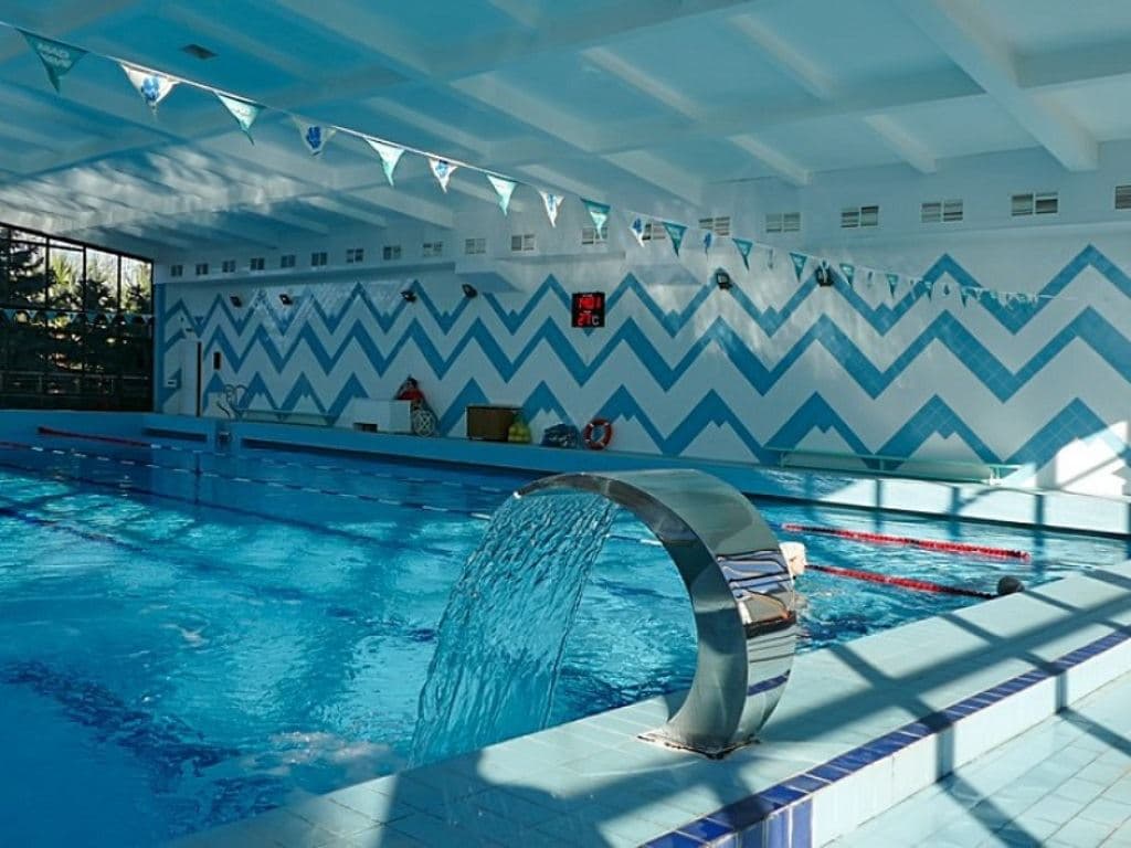 pools-indoor-pool