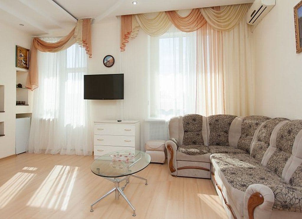 rooms-suit