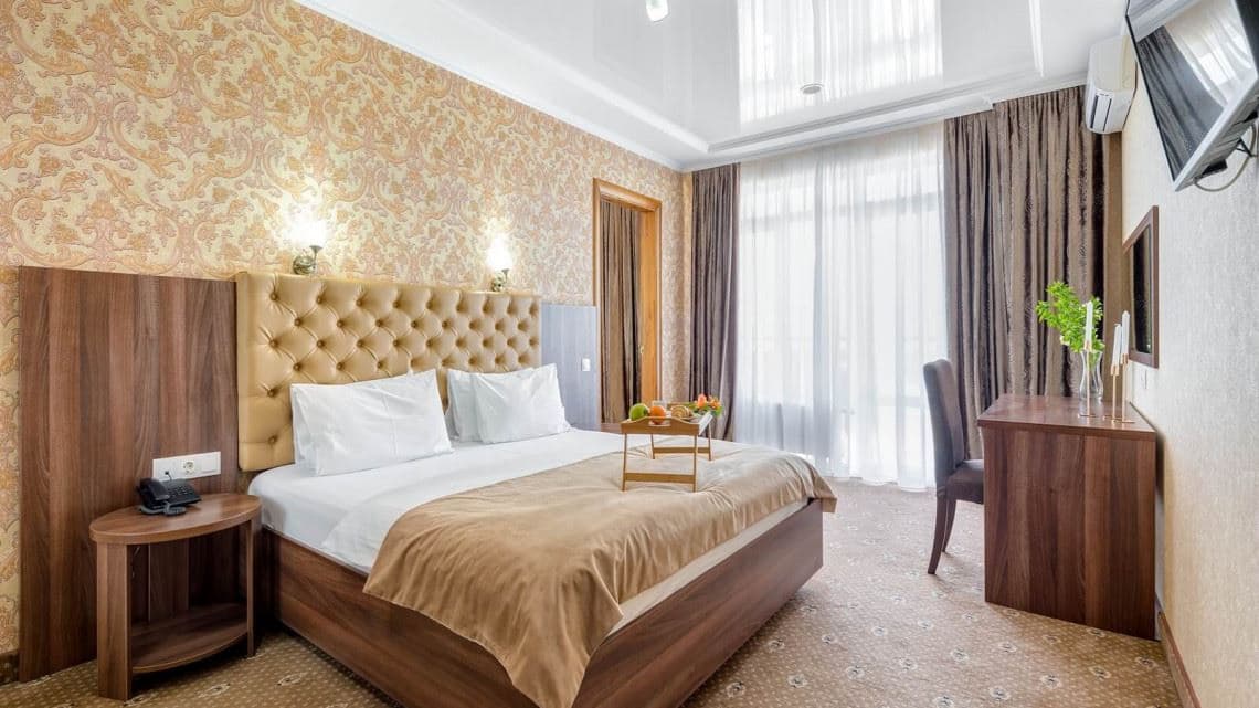 rooms-large-suite