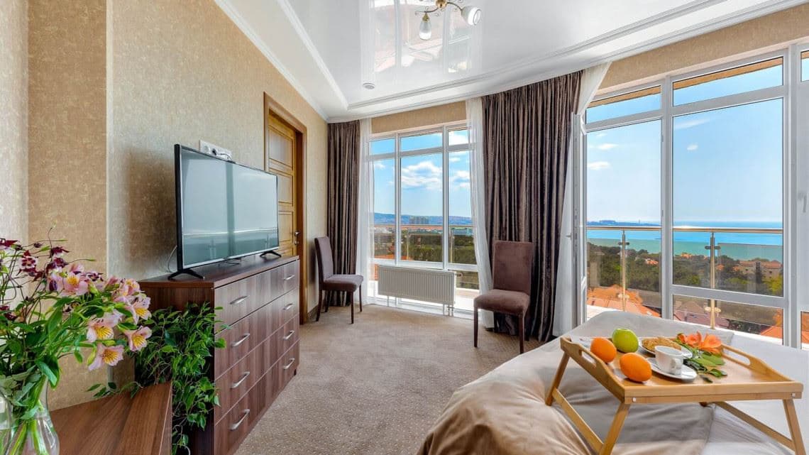 rooms-large-suite