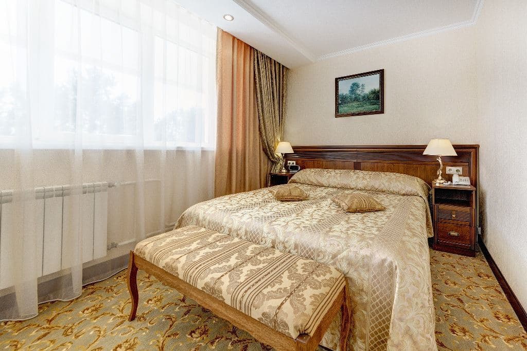 rooms-4bed-3room-suite