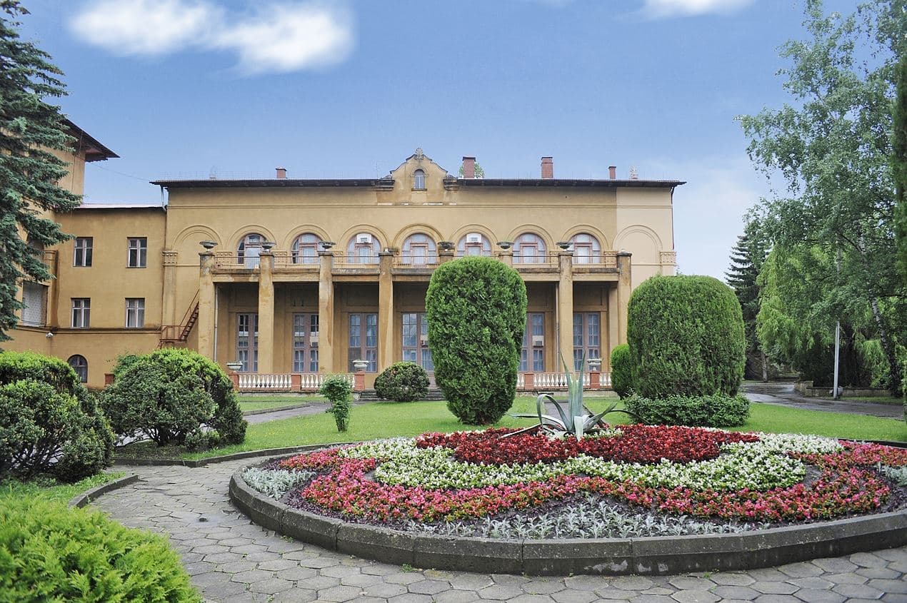general-main-building