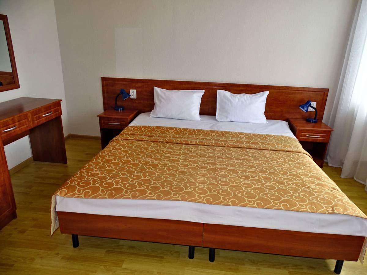 rooms-2-mest-2-kom-lux-korp-10-a
