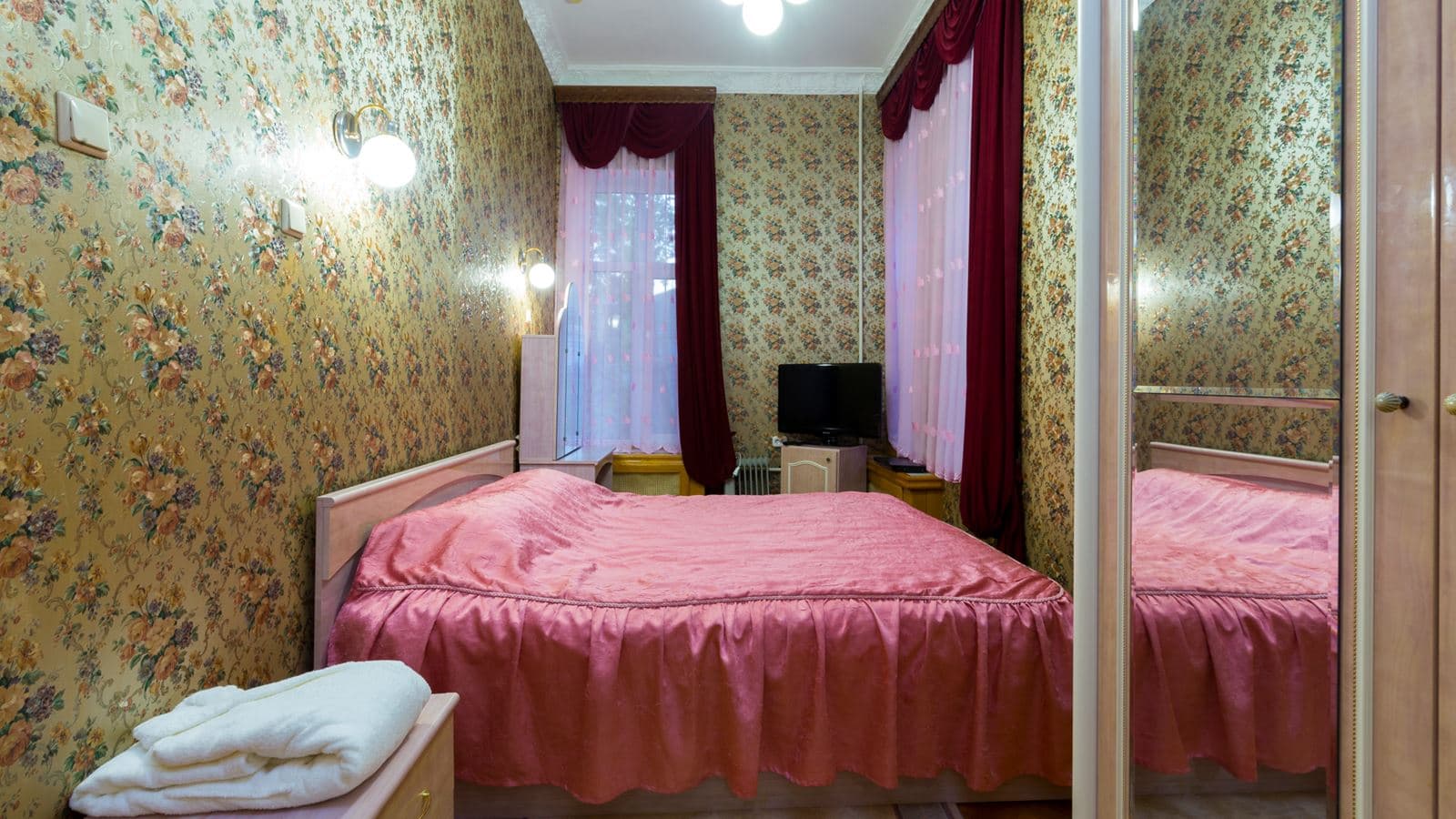 rooms-2-mest-2-kom-lux-korp-v