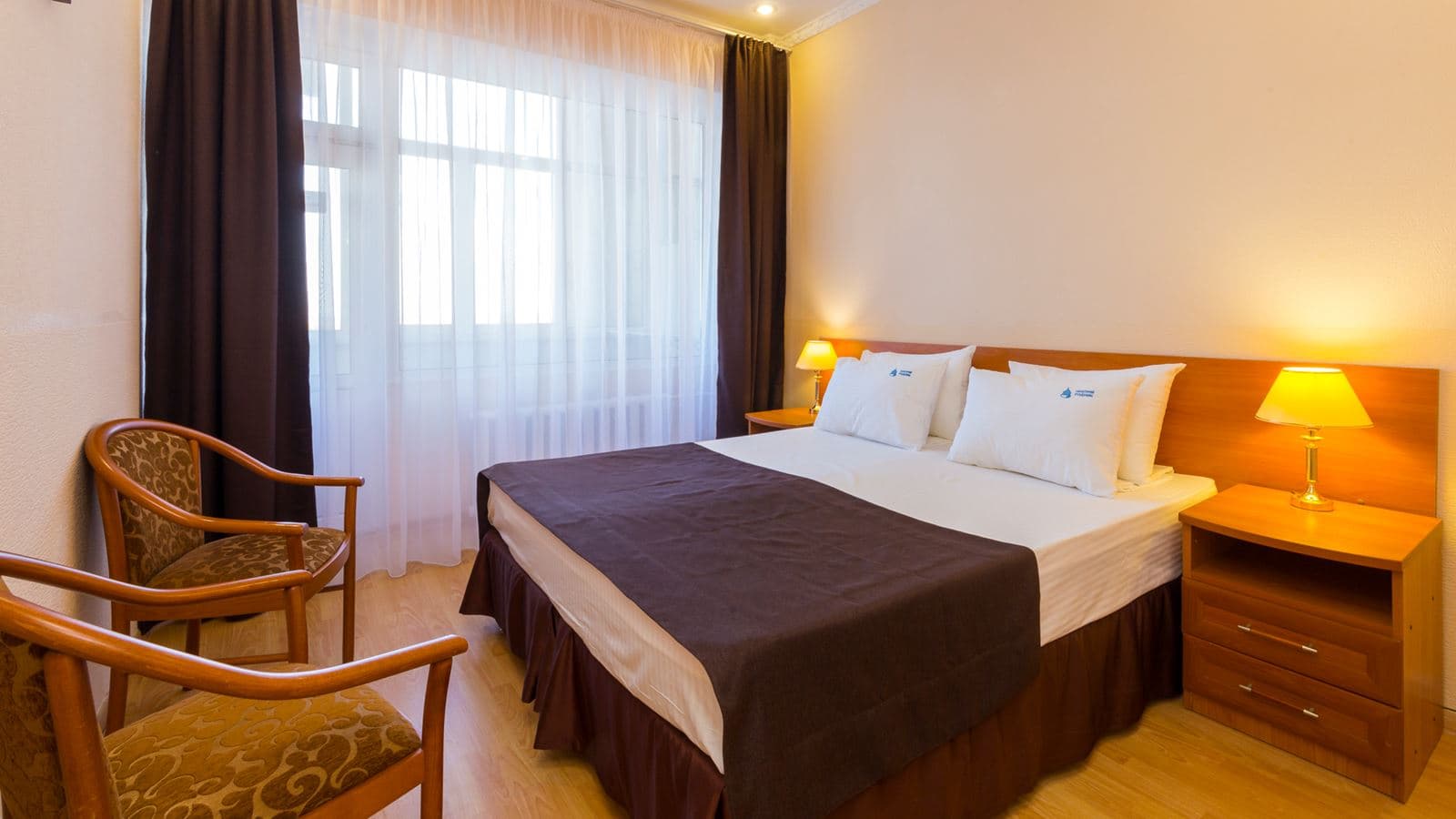 rooms-room-standard-double