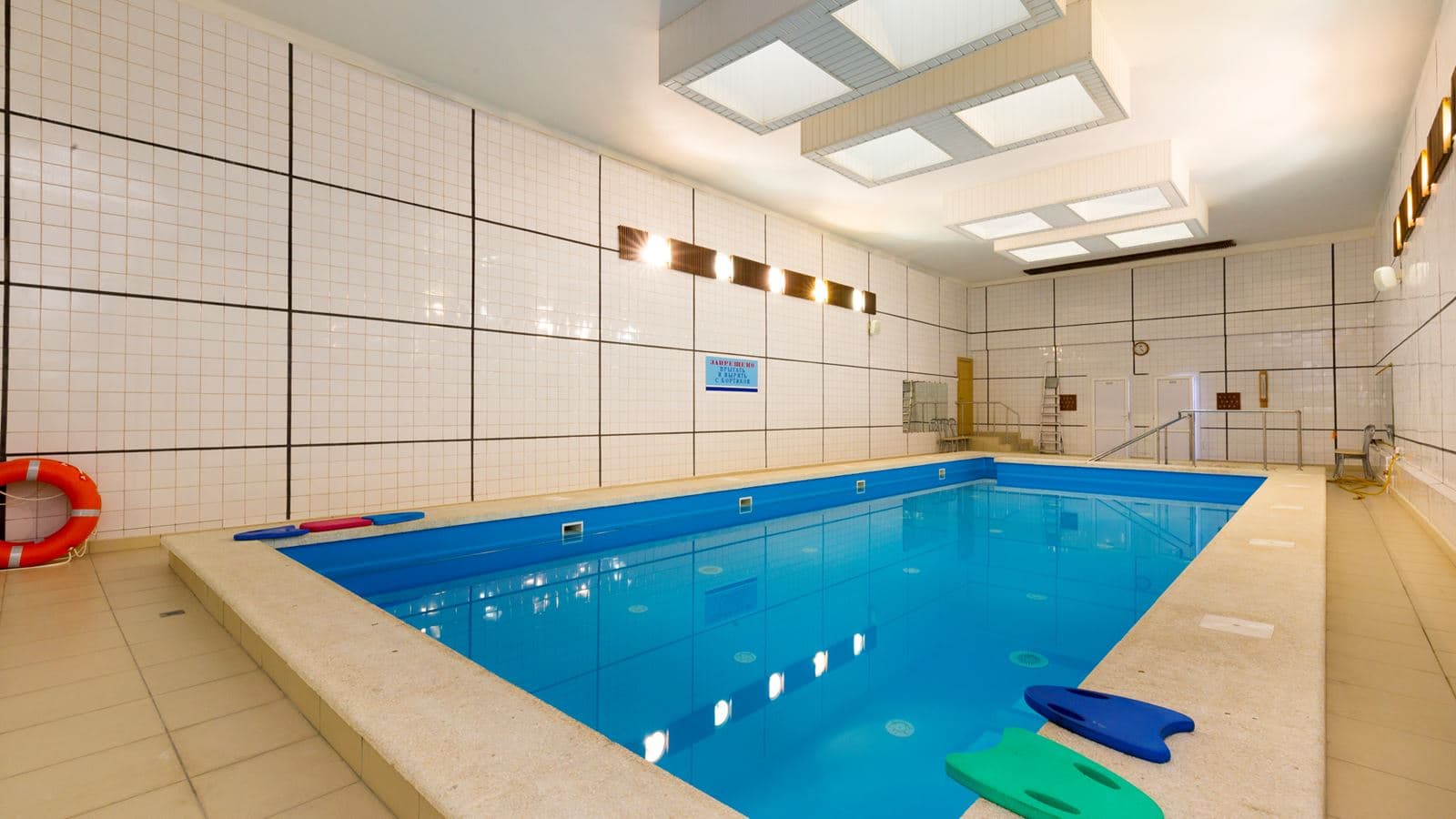pools-indoor-pool