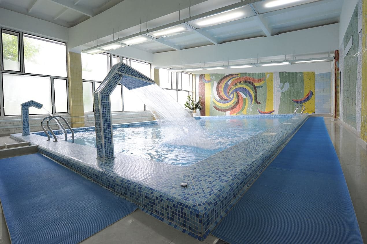 pools-indoor-pool