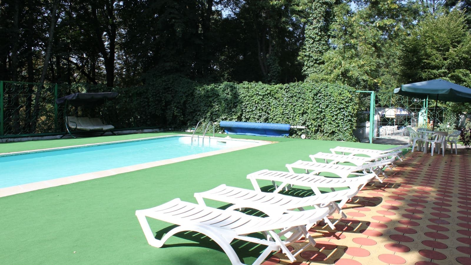 pools-outdoor-pool