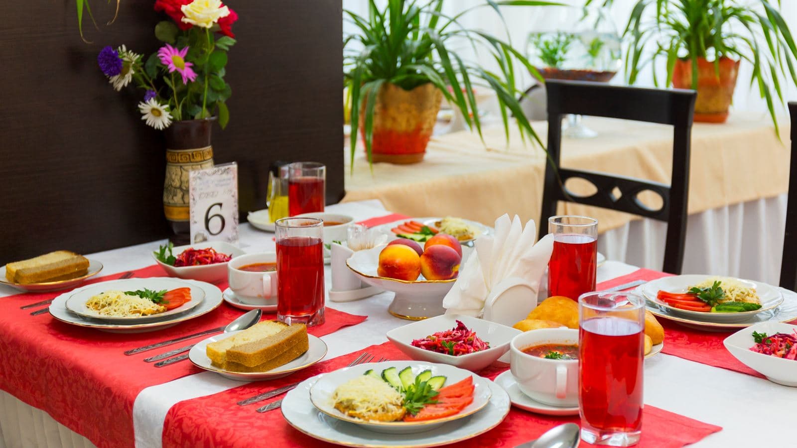 restaurants-obedenniy-zal