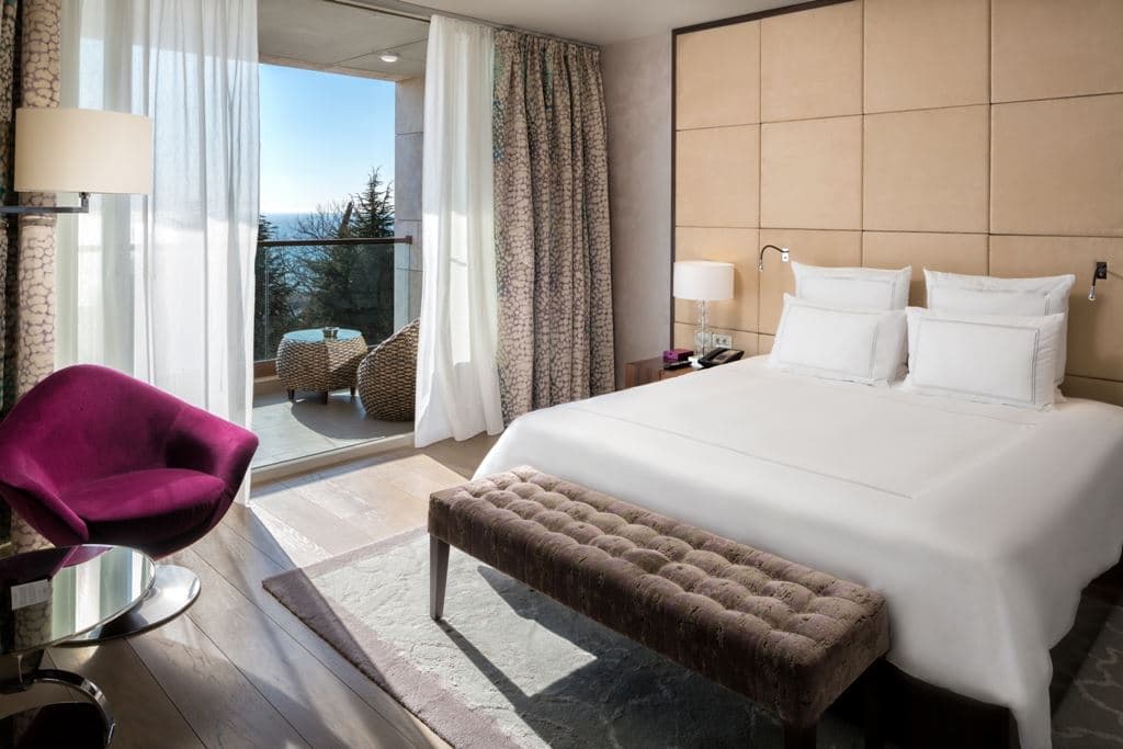 rooms-suite-see-view
