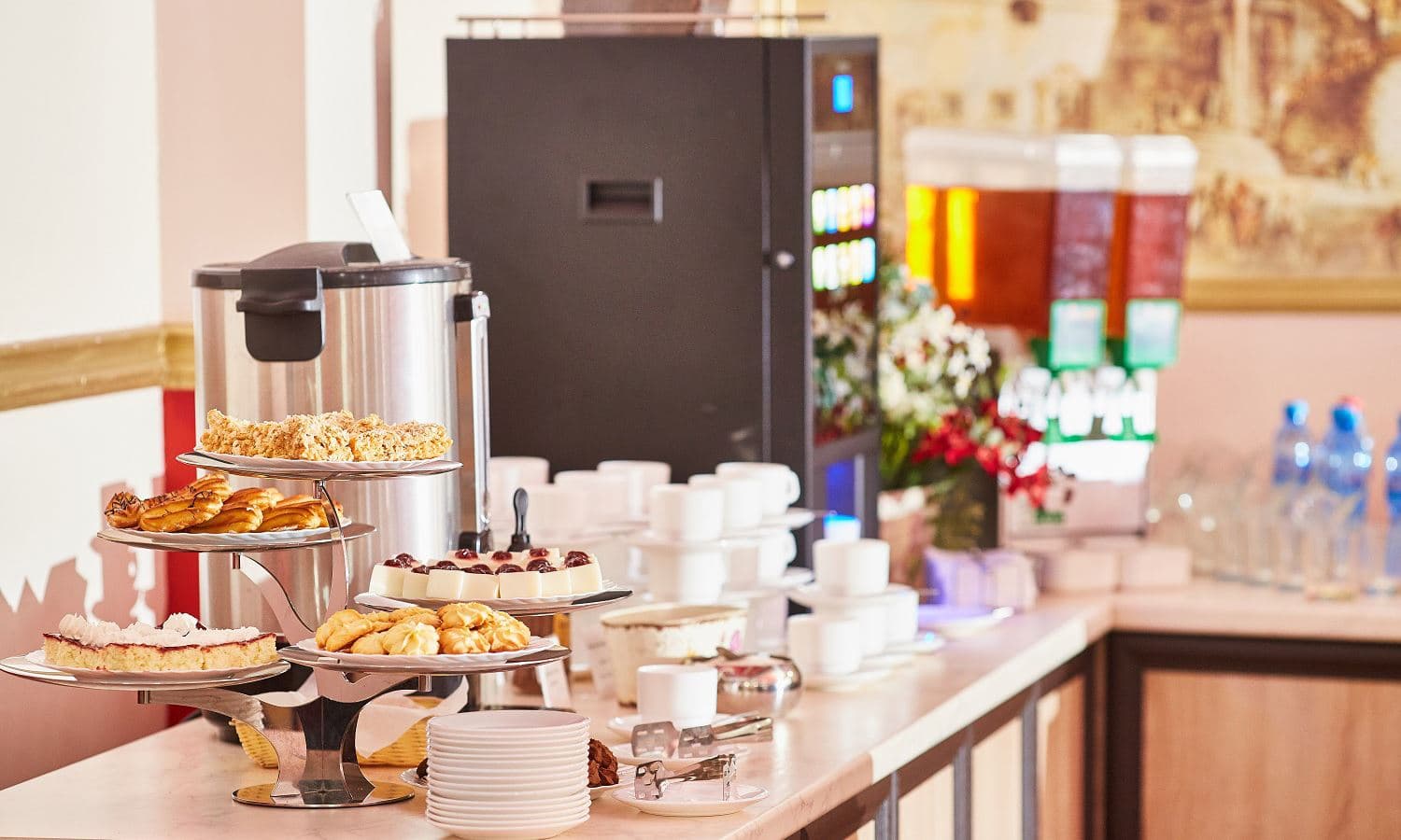 restaurants-obedennyi-zal