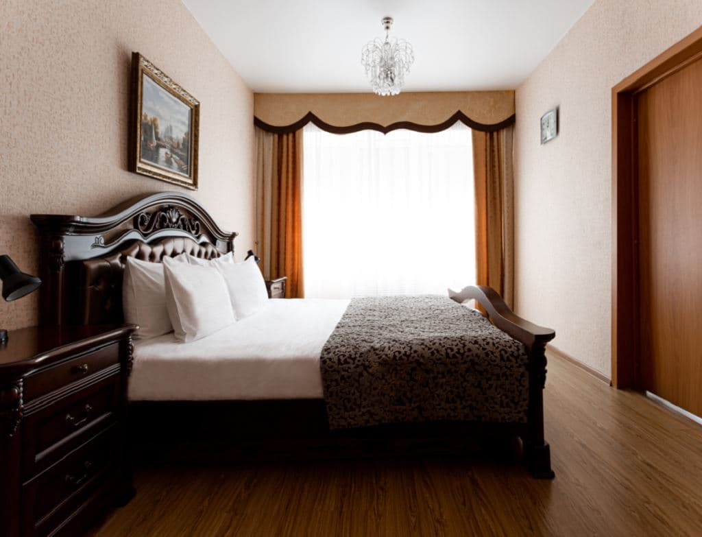 rooms-2-mest-2-komn-semeinyi