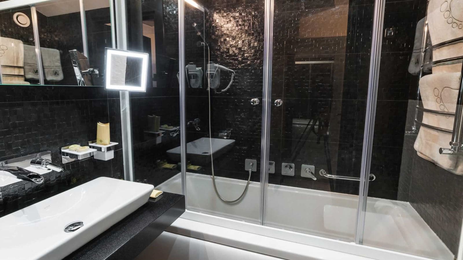 rooms-suite