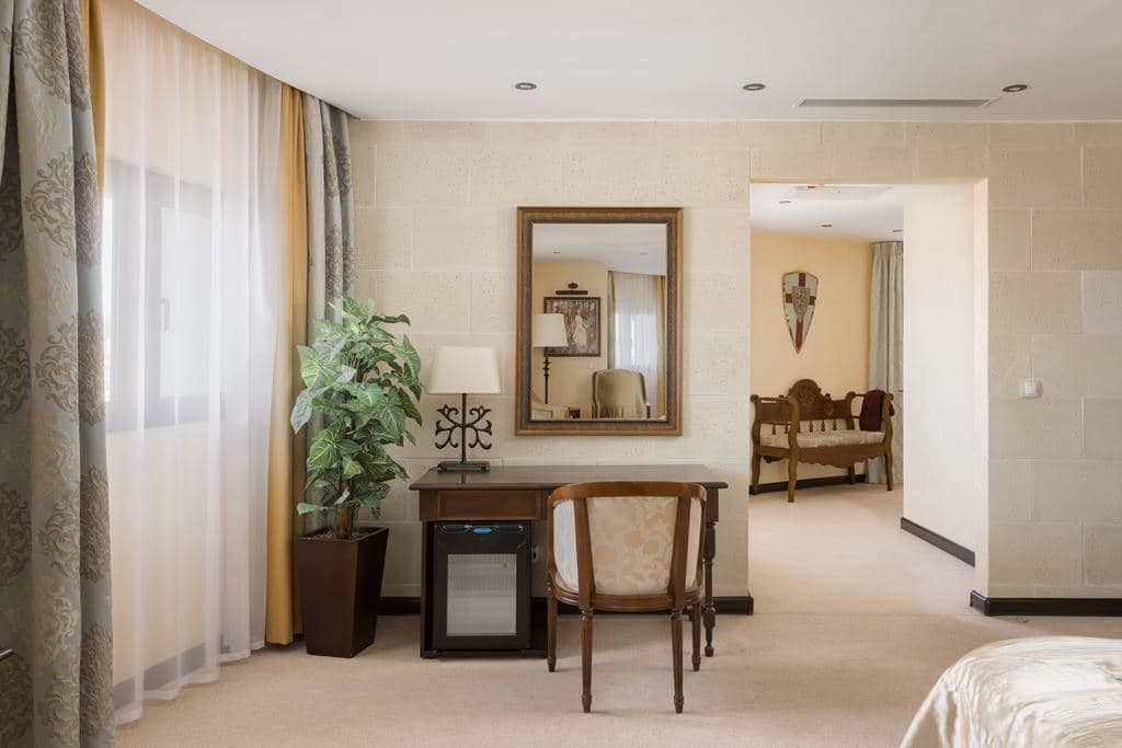 rooms-suite-king