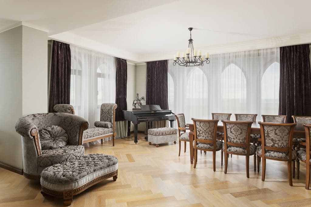rooms-suite-royal