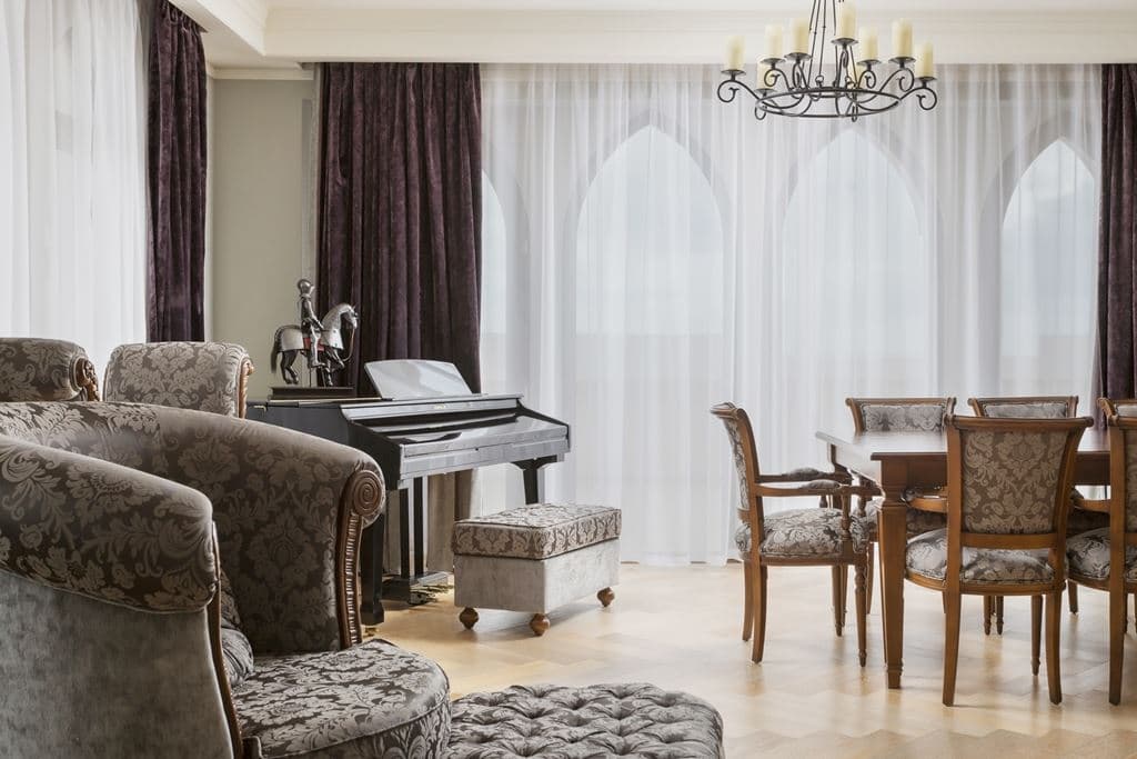rooms-suite-royal