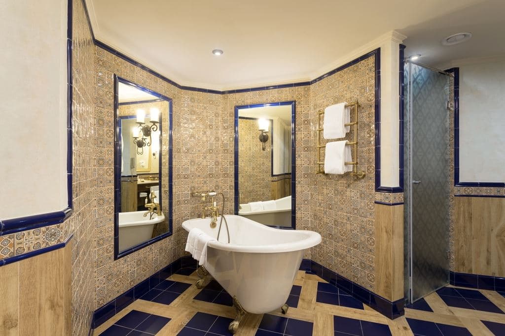 rooms-suite-royal