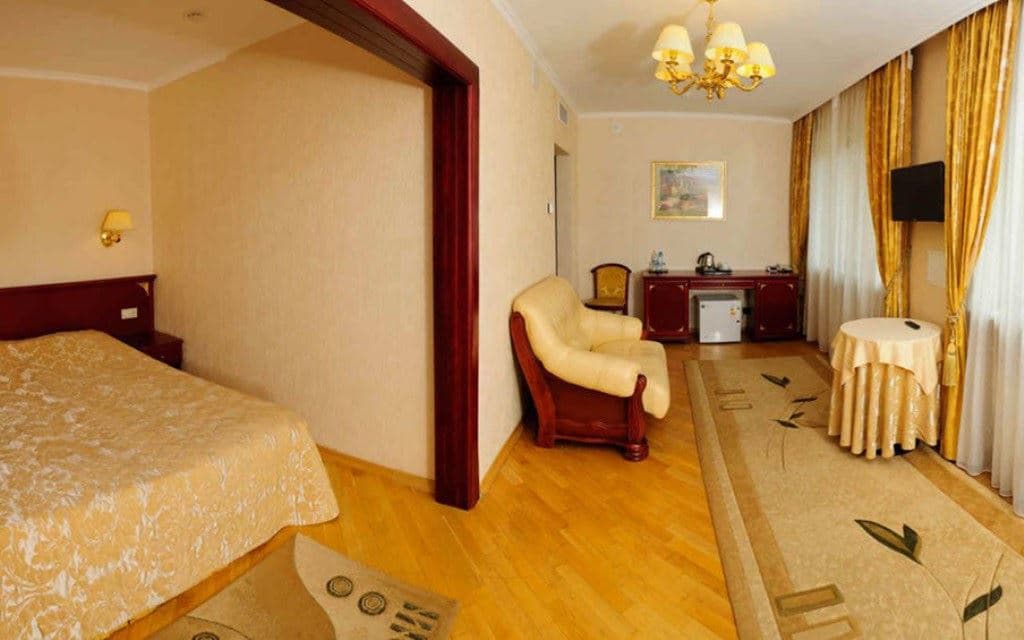 rooms-room-deluxe