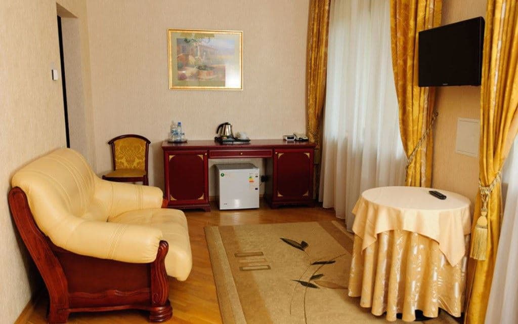 rooms-room-deluxe