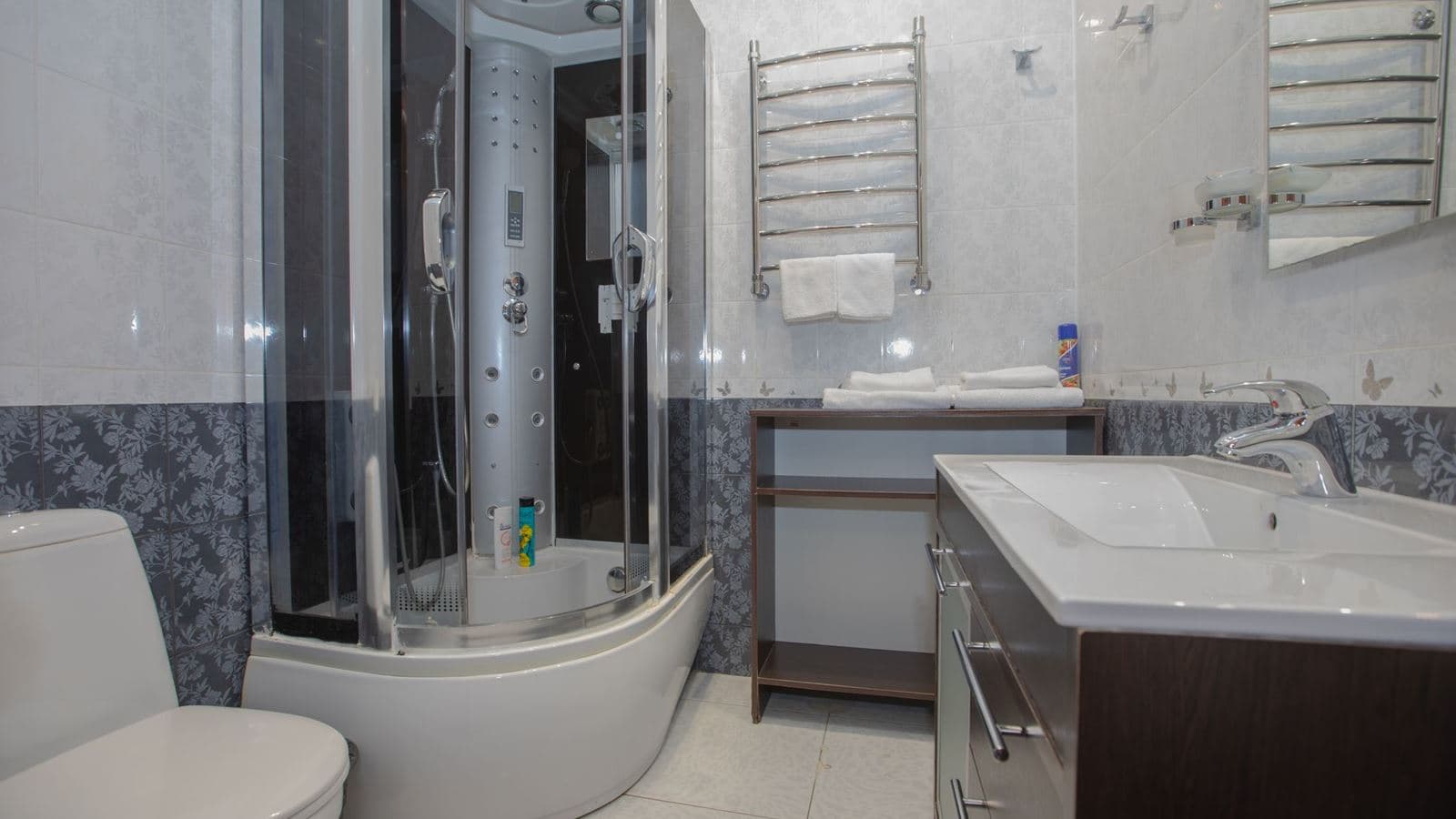 rooms-2bed-superior