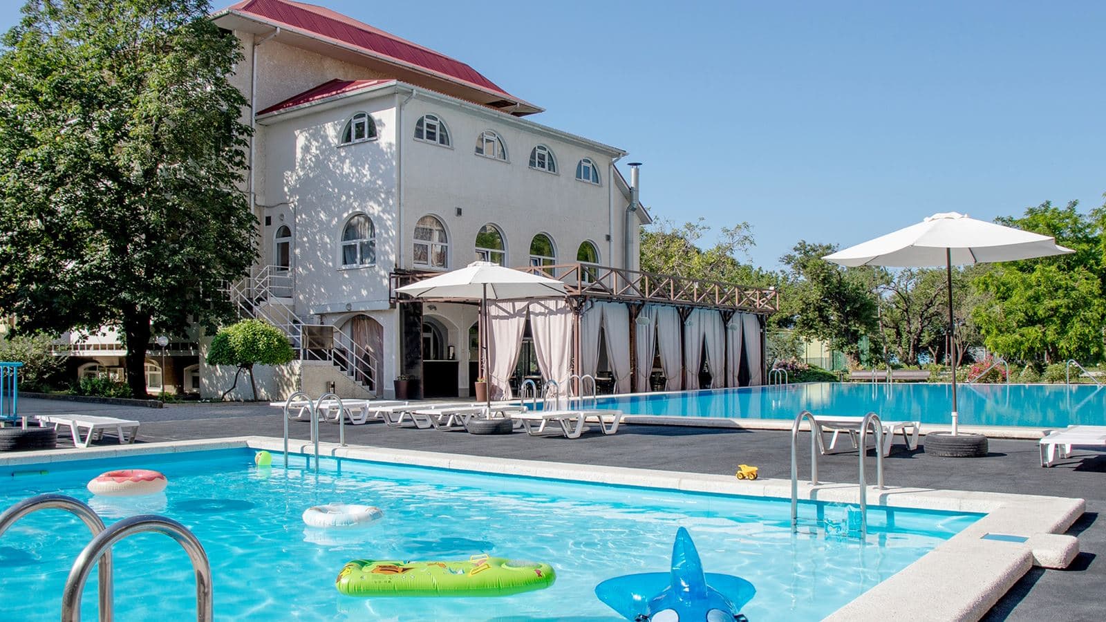 pools-outdoor-pool