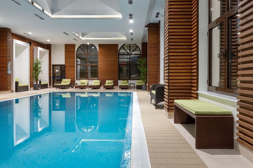 pools-indoor-pool