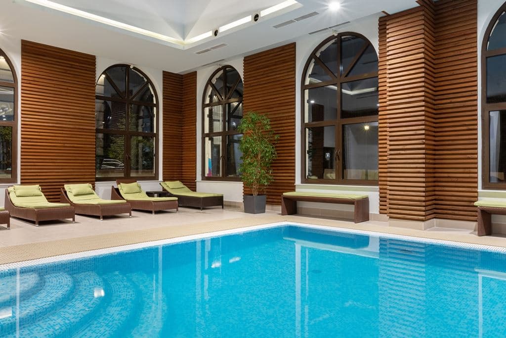 pools-indoor-pool