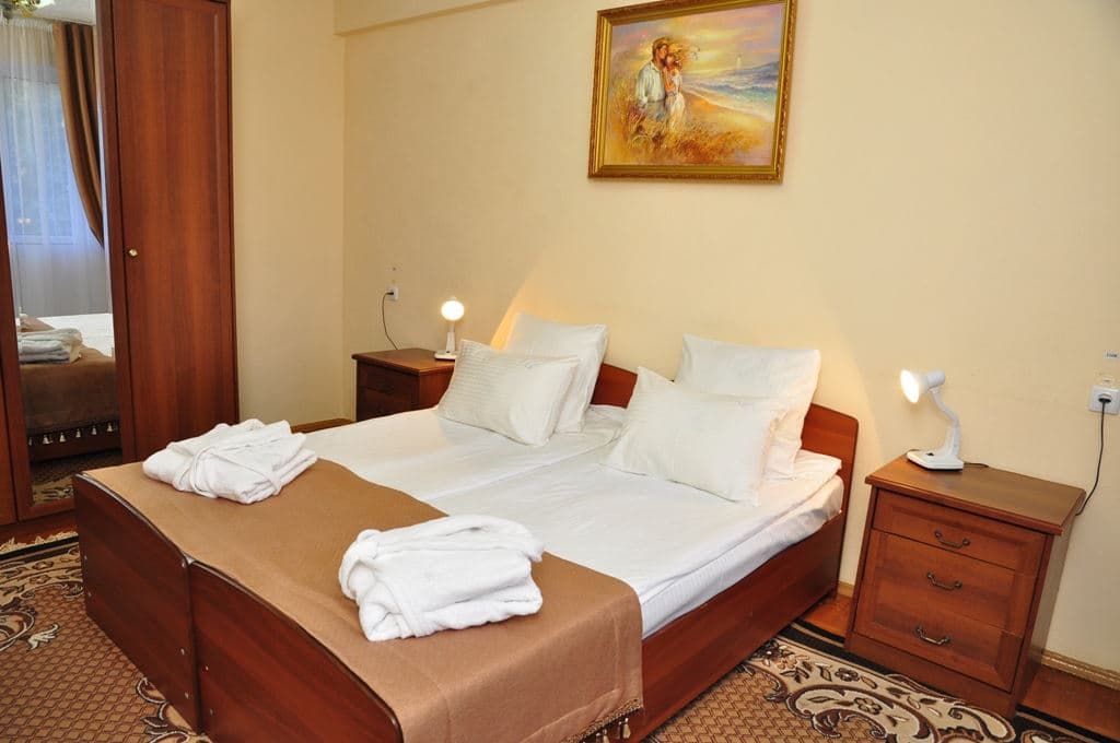 rooms-2-room-luxe