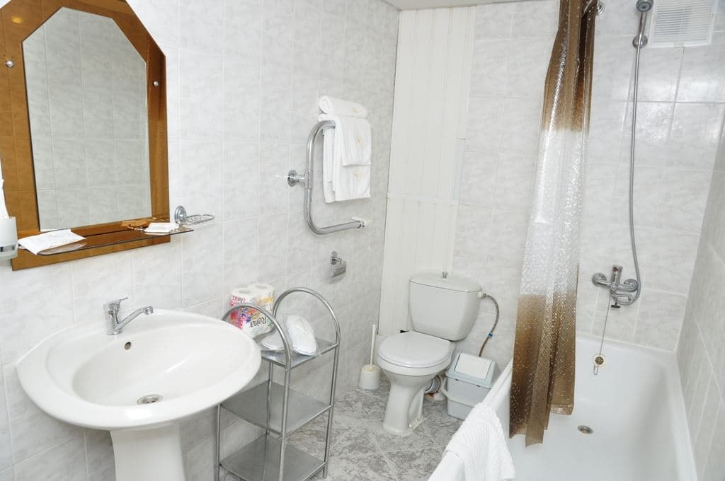 rooms-2-room-luxe