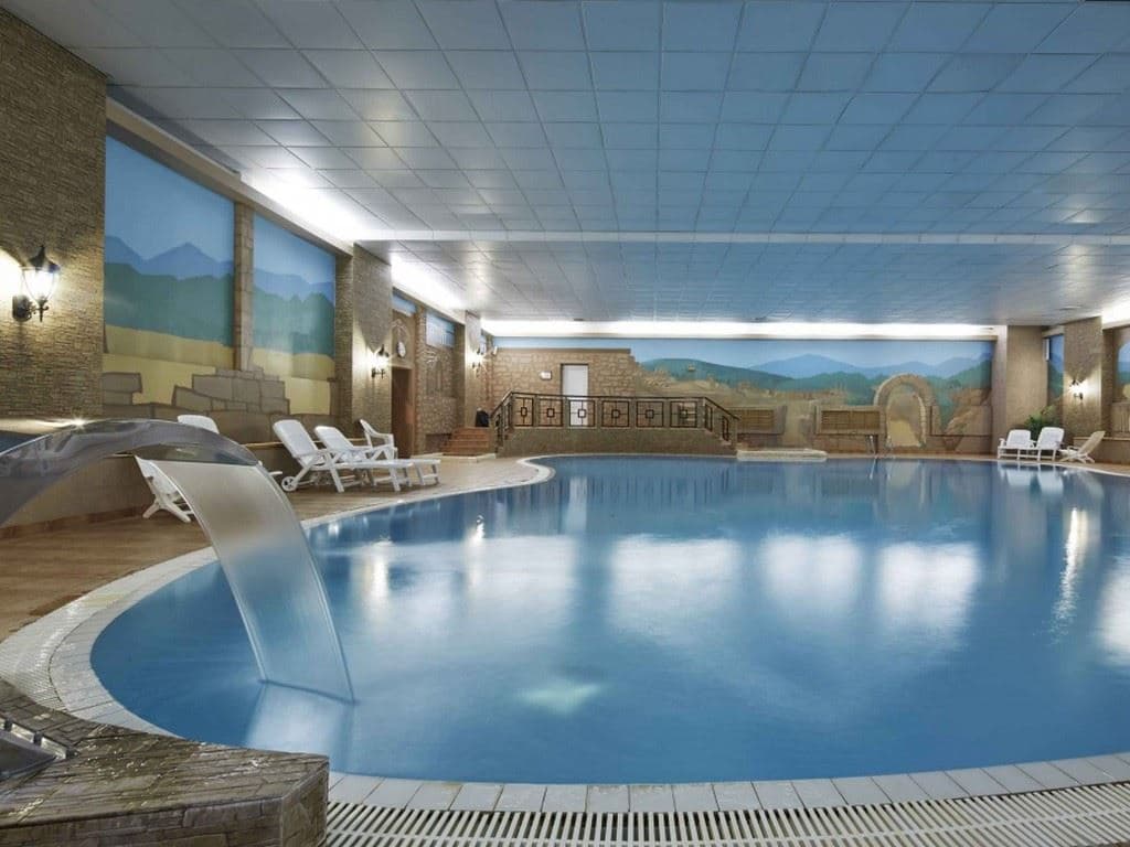 pools-indoor-pool