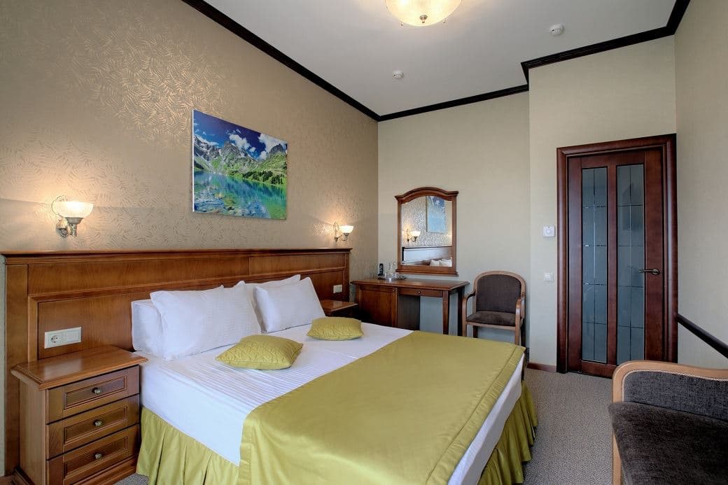 rooms-standard-quadruple-room