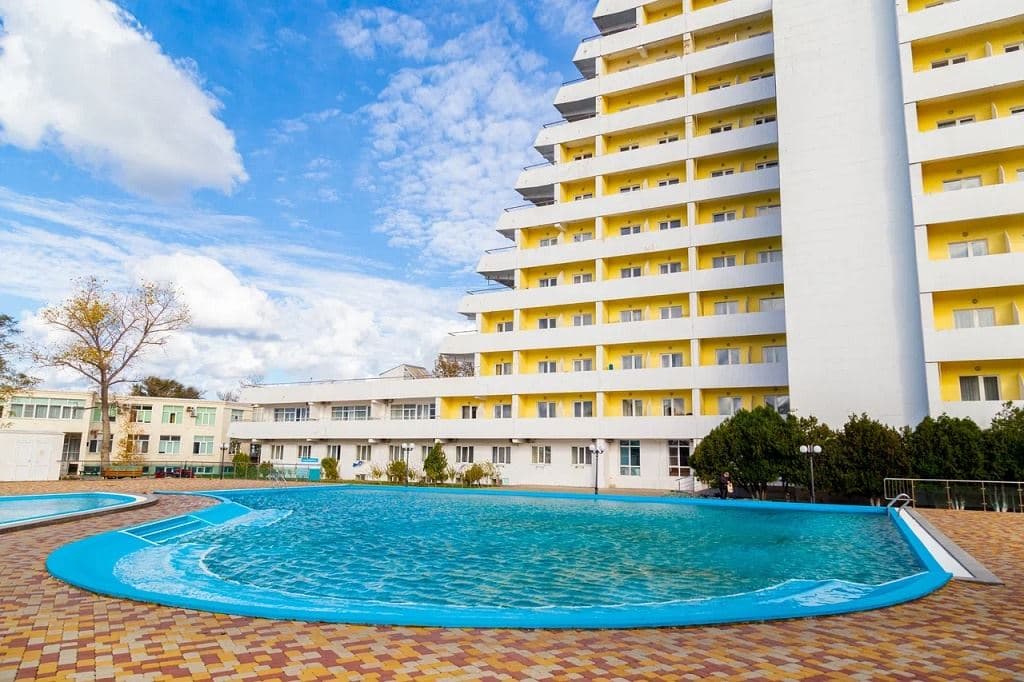 pools-outdoor-pool