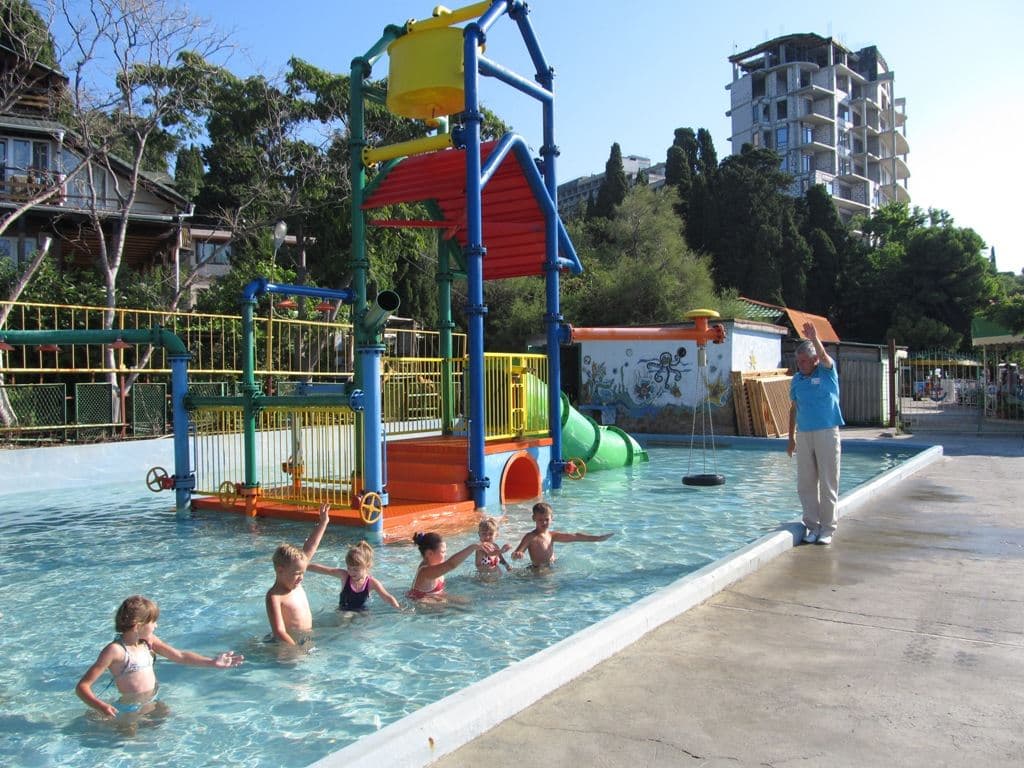 pools-outdoor-pool