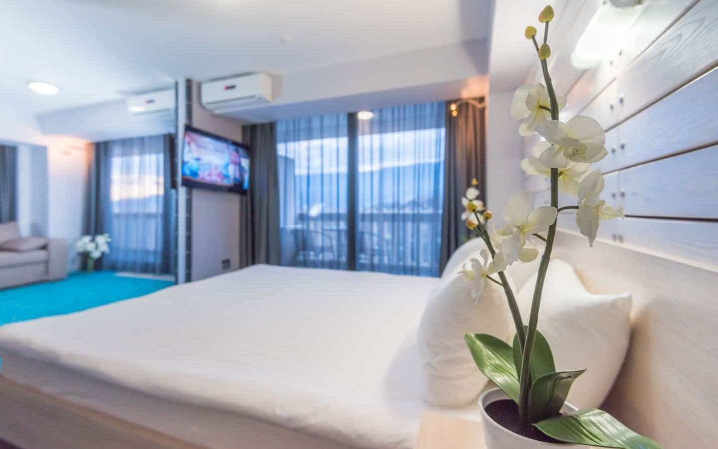 rooms-luxe-studio