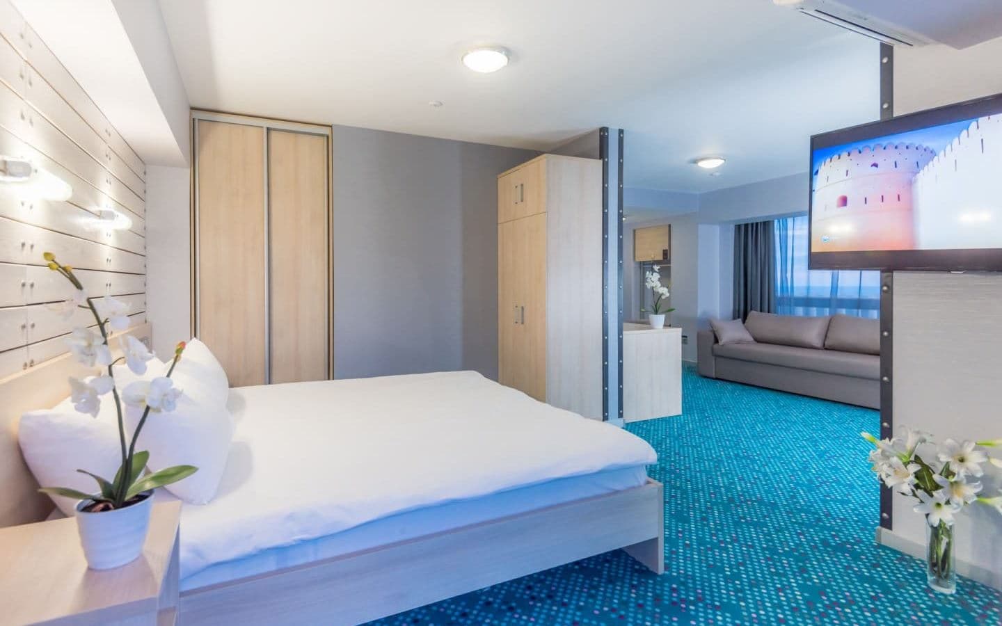 rooms-luxe-studio