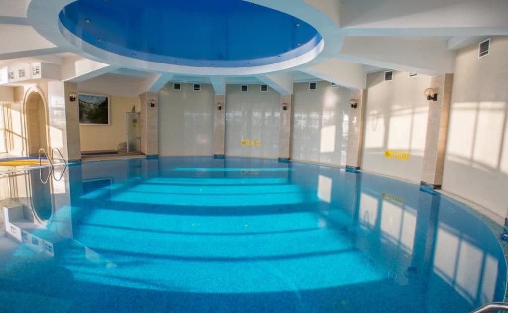 pools-indoor-pool