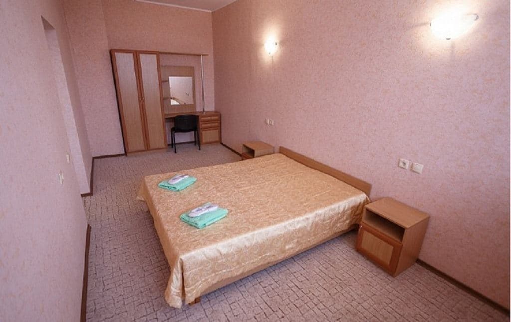 rooms-two-rooms-suite
