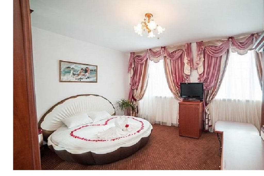 rooms-wedding-suite