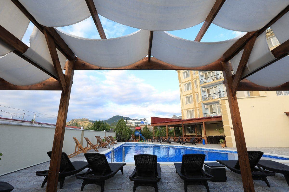 pools-outdoor-pool