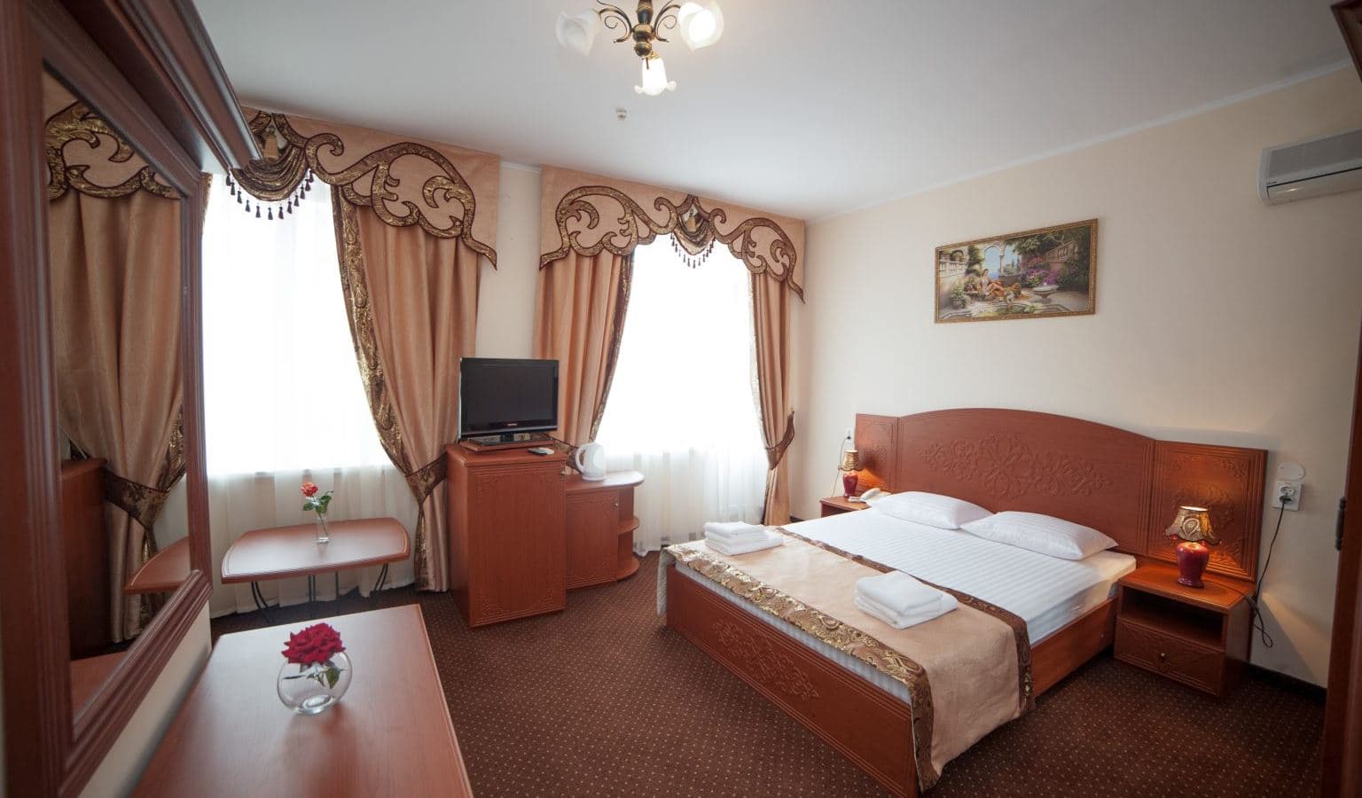 rooms-deluxe-room