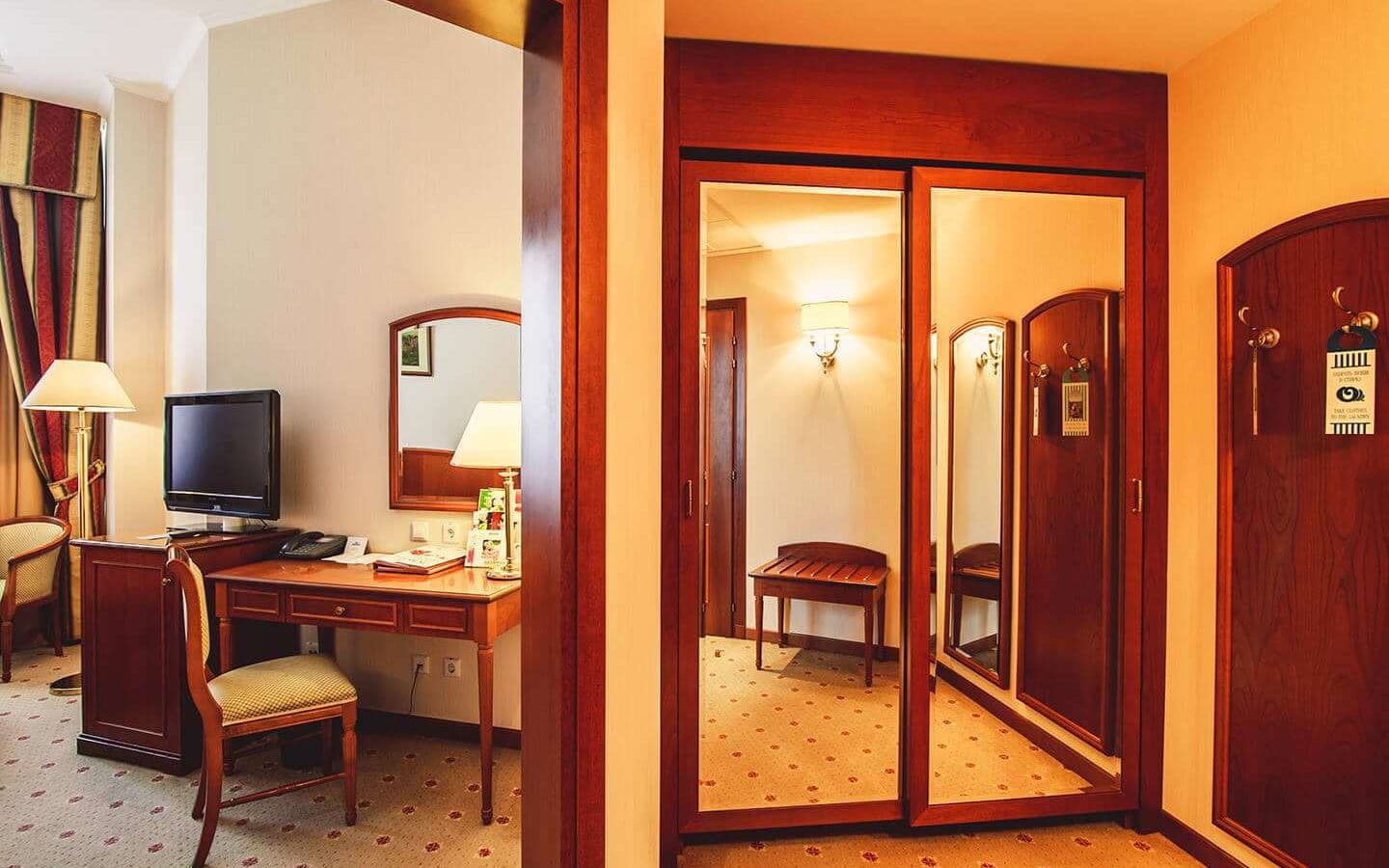 rooms-room-standard