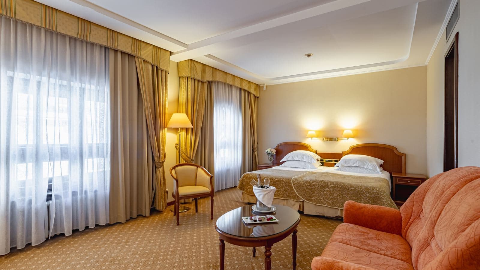 rooms-room-superior
