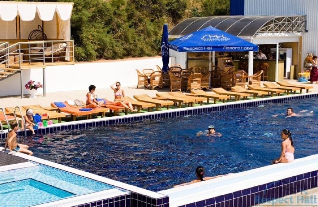 pools-outdoor-pool