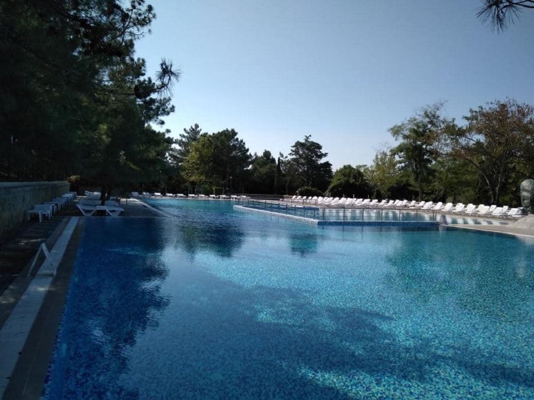 pools-outdoor-pool