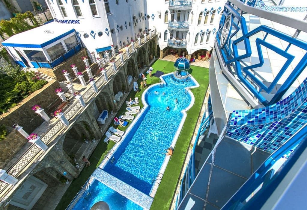 pools-outdoor-pool
