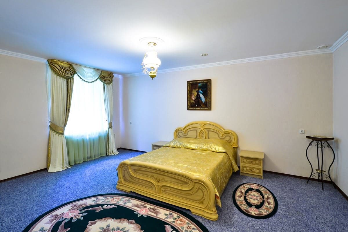 rooms-roon-suite